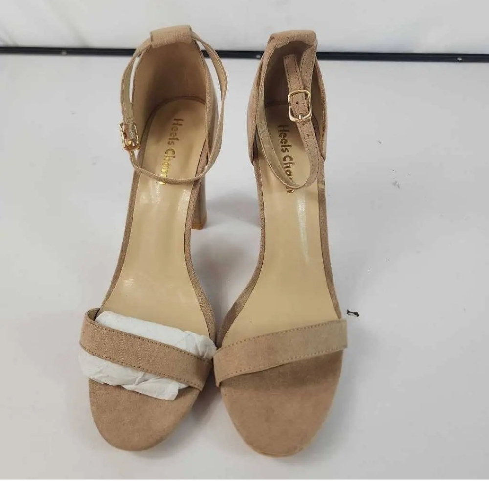 NWOB Heels Charm Sandals Heel  Ankle Strap Open Toe Block Buckle Size 8.5